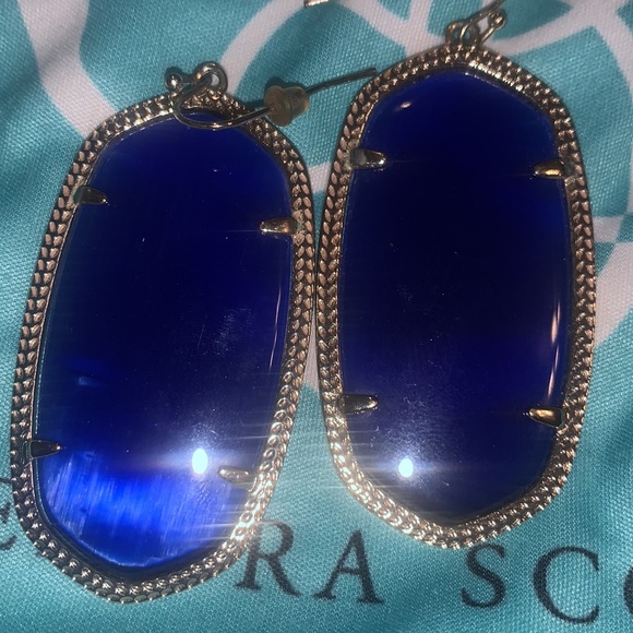 Kendra Scott cobalt blue Danielle earrings - Picture 5 of 5